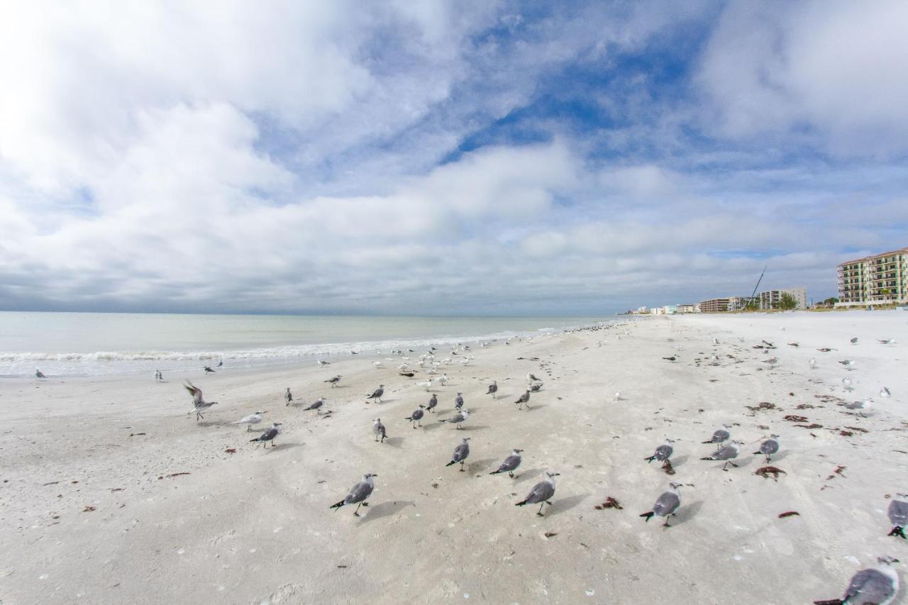 201 Sandy Shores Condos St. Pete Beach Eksteriør bilde