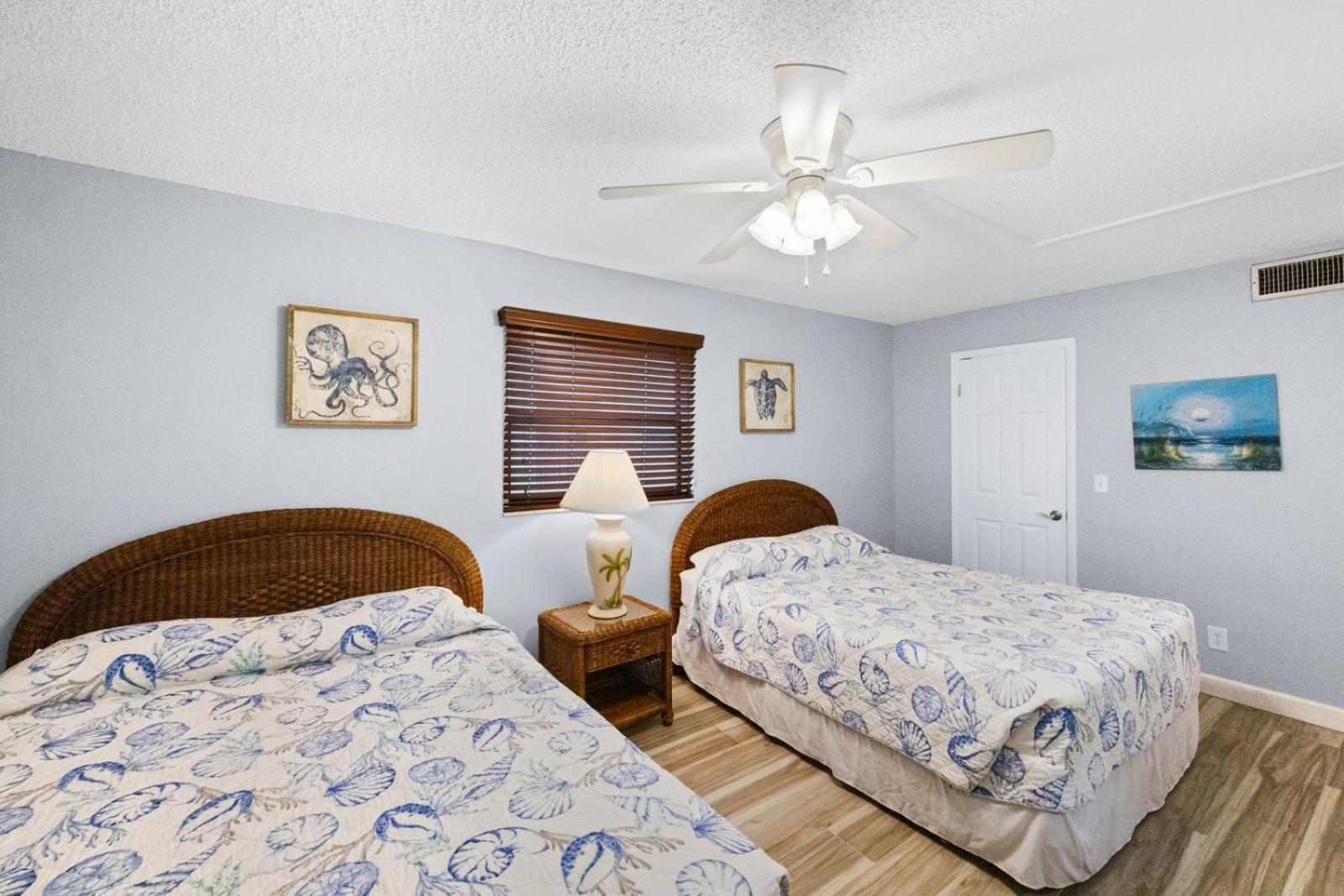 201 Sandy Shores Condos St. Pete Beach Eksteriør bilde