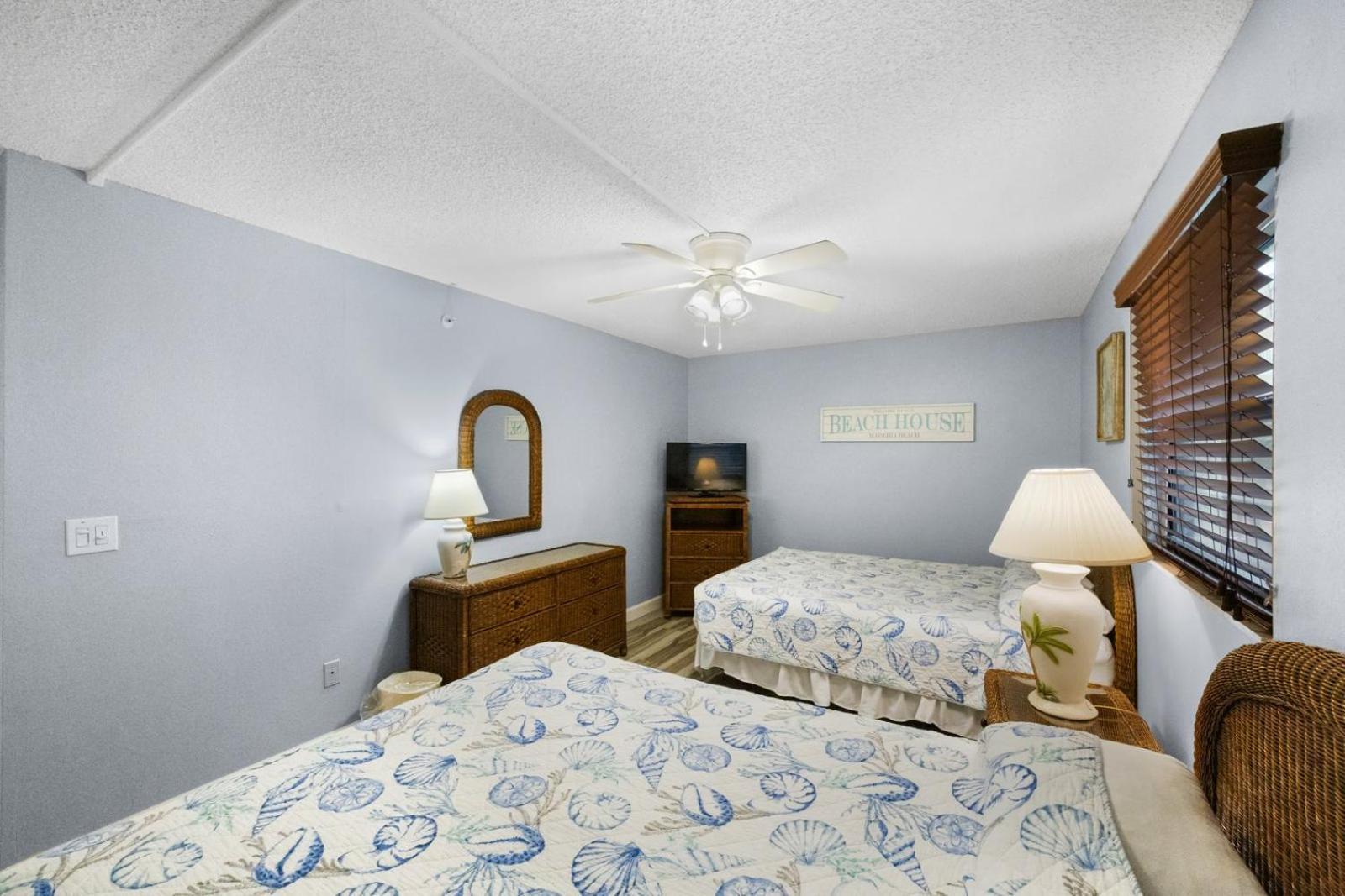 201 Sandy Shores Condos St. Pete Beach Eksteriør bilde