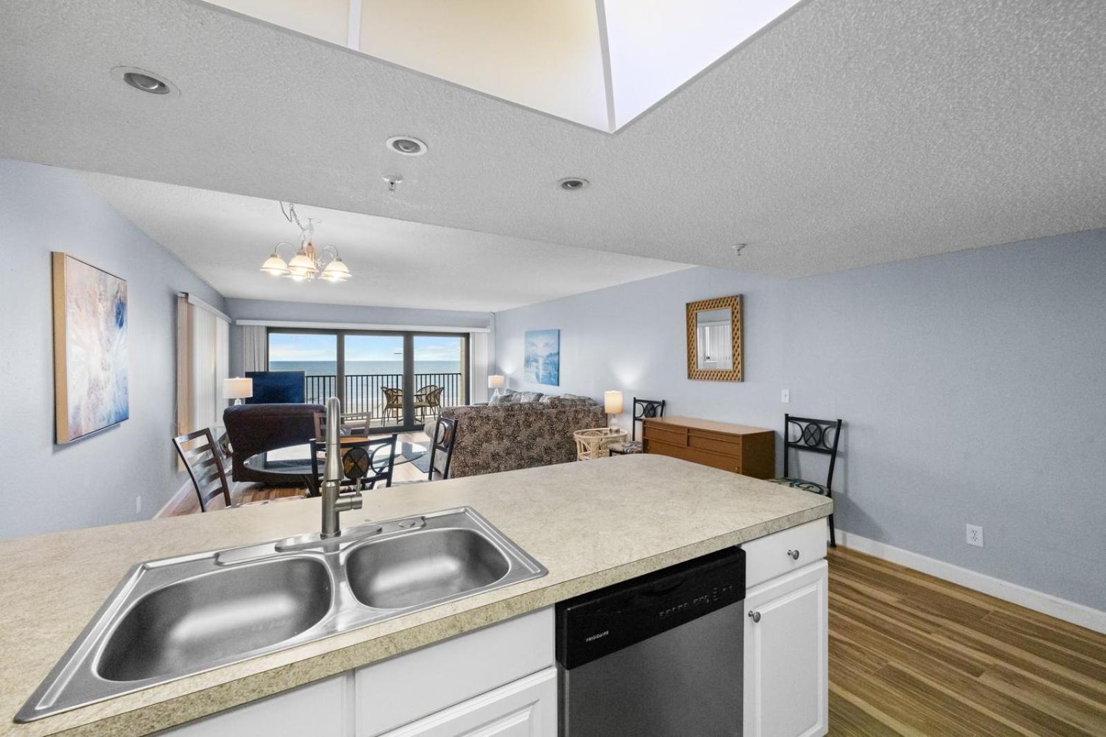 201 Sandy Shores Condos St. Pete Beach Eksteriør bilde