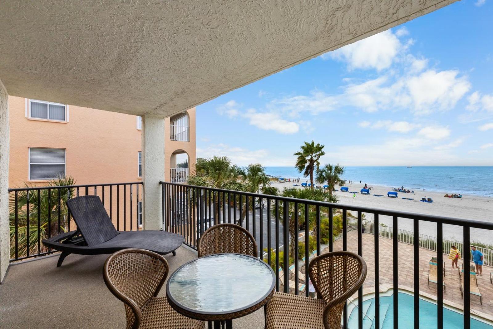 201 Sandy Shores Condos St. Pete Beach Eksteriør bilde